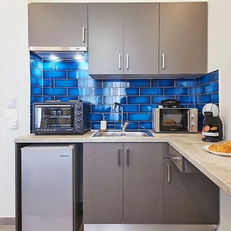 Live In A Funky & Renovated Studio Near Acropolis Афины Экстерьер фото