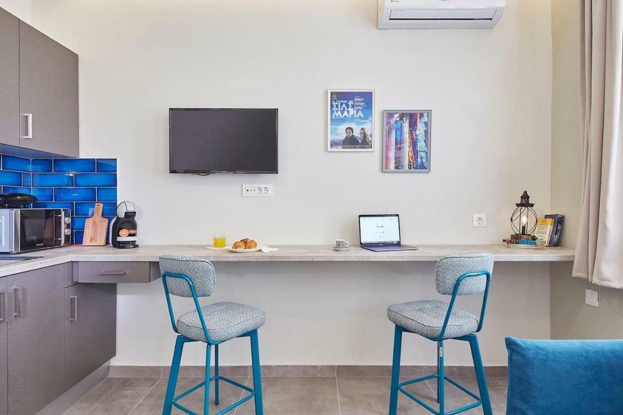 Live In A Funky & Renovated Studio Near Acropolis Афины Экстерьер фото