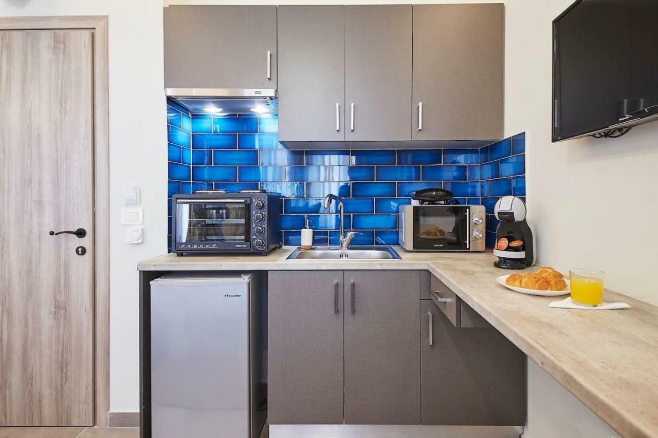 Live In A Funky & Renovated Studio Near Acropolis Афины Экстерьер фото